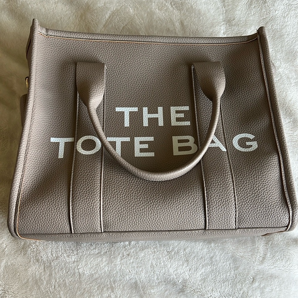 The Tote Bag purchased from Amazon!